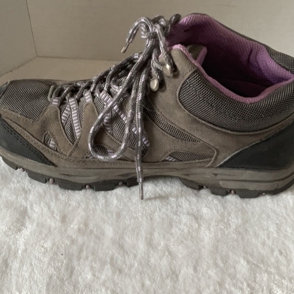 Itasca Gray and Pink Athletic Shoes with Ankle Support - Picture 5 of 8